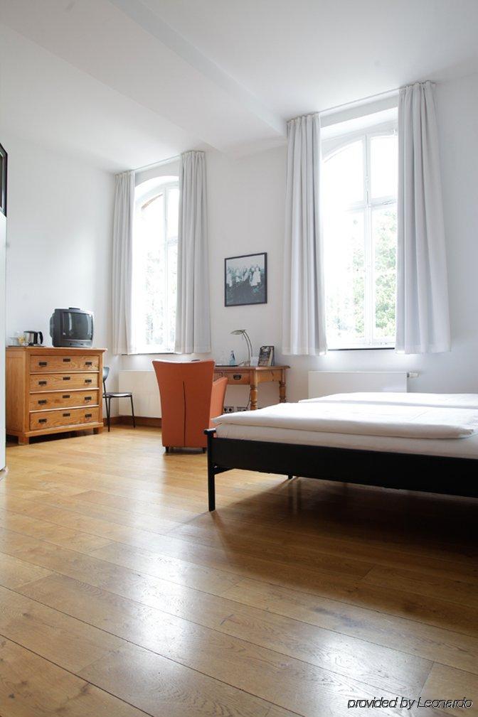 Hotel Mutterhaus Dusseldorf Room photo